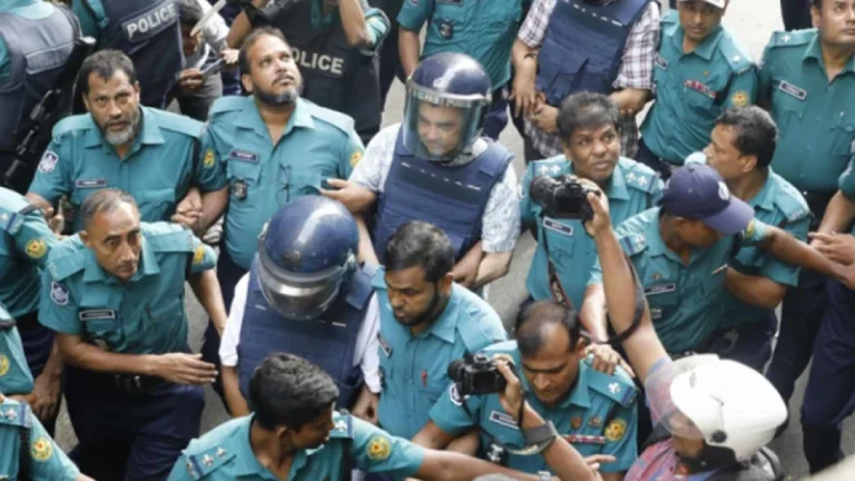 গ্রেপ্তারের দুই দিন পরই মুক্তি পেলেন সাবের হোসেন চৌধুরী