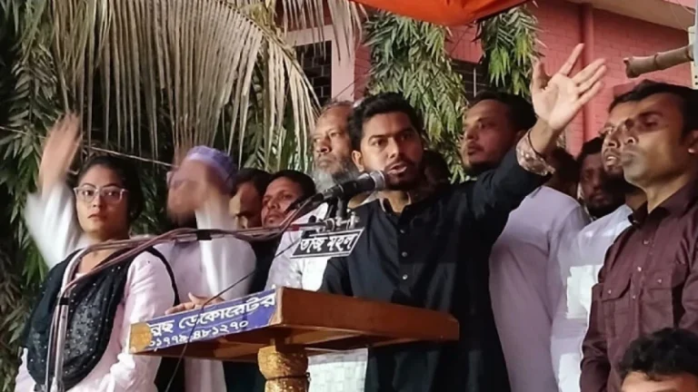 সরকারের কেউ কেউ আওয়ামী লীগকে পুনর্বাসনের চেষ্টা করছেন: নুর