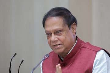 বৈদেশিক মুদ্রার রিজার্ভ বাড়ছে: গভর্নর আহসান এইচ মনসুরের আশাবাদ