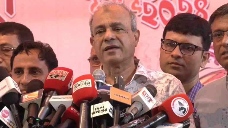 এবার দুর্গাপূজা হবে সবচেয়ে শান্তিপূর্ণভাবে: স্বরাষ্ট্র উপদেষ্টা