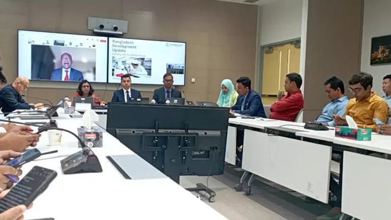 সংকটের অর্থনীতি আর কতদিন চাপে থাকবে জানালো বিশ্বব্যাংক