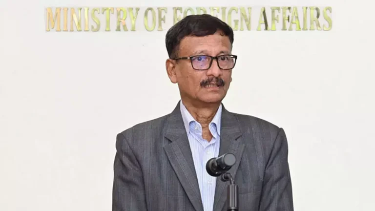 ‘শেখ হাসিনার সবশেষ অবস্থান সম্পর্কে ধারণা নেই সরকারের’