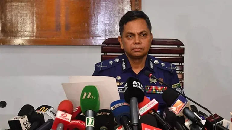 সন্ত্রাসী কার্যক্রম বন্ধে পূজার পর সাঁড়াশি অভিযান: আইজিপি