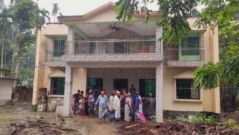 রাজাপুরে গণপূর্তের প্রকৌশলীর বাড়িতে ডাকাতি