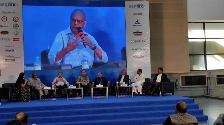 বৈদ্যুতিক যানবাহন শিল্পের উন্নতির জন্য সরকারের সুনির্দিষ্ট নীতি ও সহায়তার প্রয়োজন