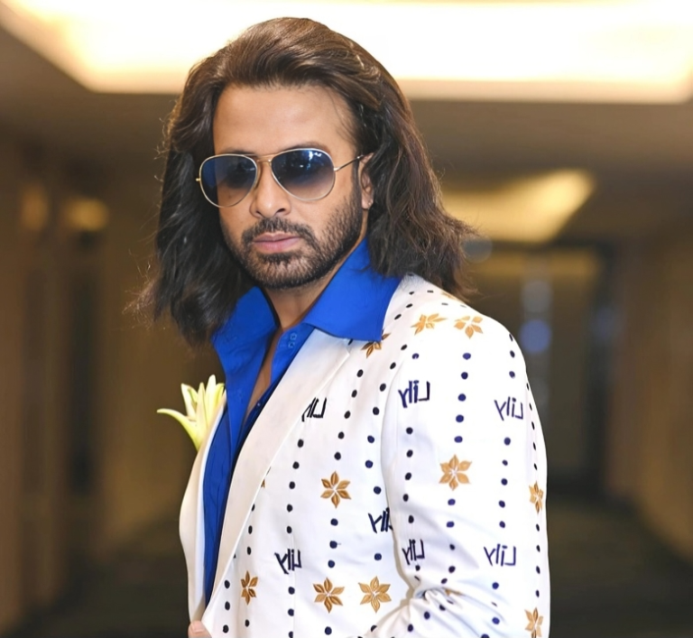 শুটিংয়ের সময় আহত শাকিব খান, হাসপাতাল থেকে ফিরে শুটিংয়ে ব্যস্ত