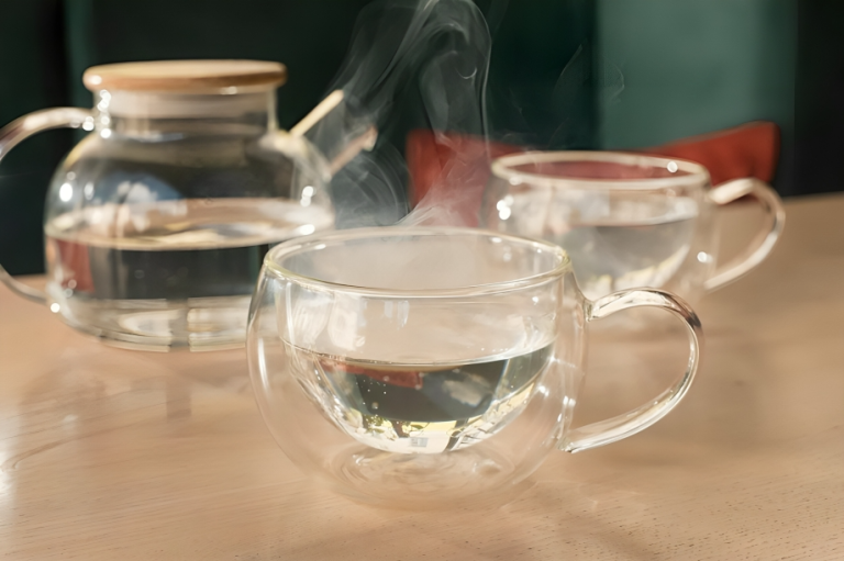 গরম পানি পান করার উপকারিতা: সুস্থ থাকার সহজ পদ্ধতি