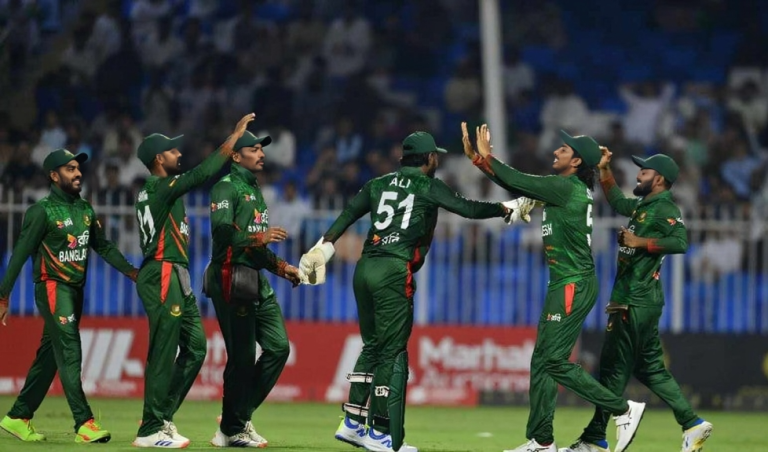 শারজায় সিরিজ বাঁচিয়ে সমতায় ফিরল বাংলাদেশ