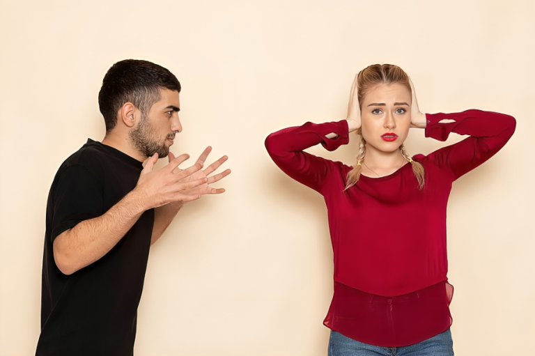 কেন টক্সিক সম্পর্ক ছেড়ে যায় না মানুষ?