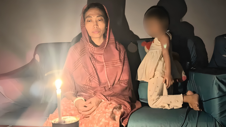 পরকীয়া নিয়ে বিরোধ, স্ত্রীর ওপর নির্যাতন করে বিদ্যুৎ-পানি বিচ্ছিন্নের অভিযোগ পটুয়াখালীতে