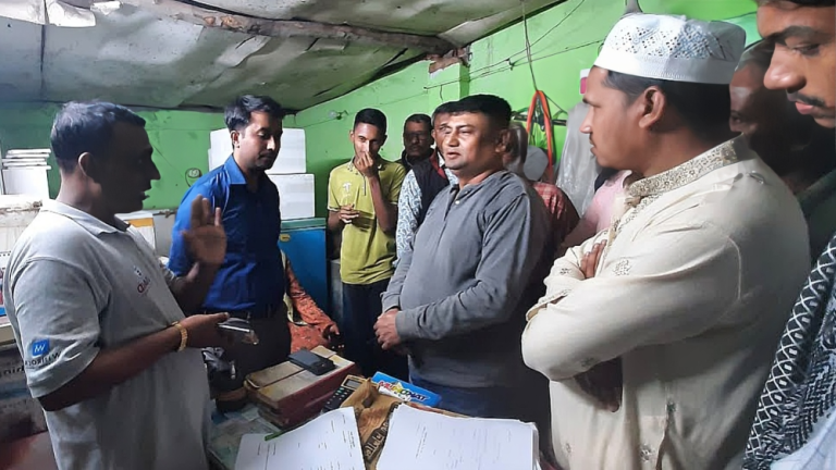 পটুয়াখালীতে কচ্ছপ বিক্রির দায়ে ব্যবসায়ীকে জরিমানা, উদ্ধারকৃত কচ্ছপ অবমুক্ত