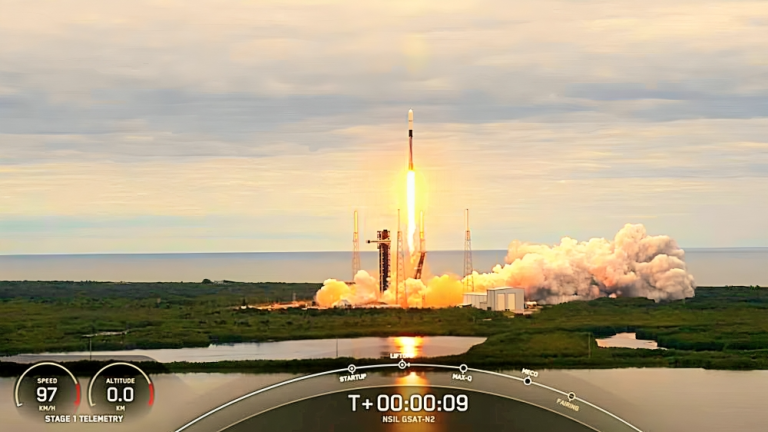 মহাকাশে ভারতের নতুন অধ্যায়: উৎক্ষেপিত হলো জিস্যাট-২০