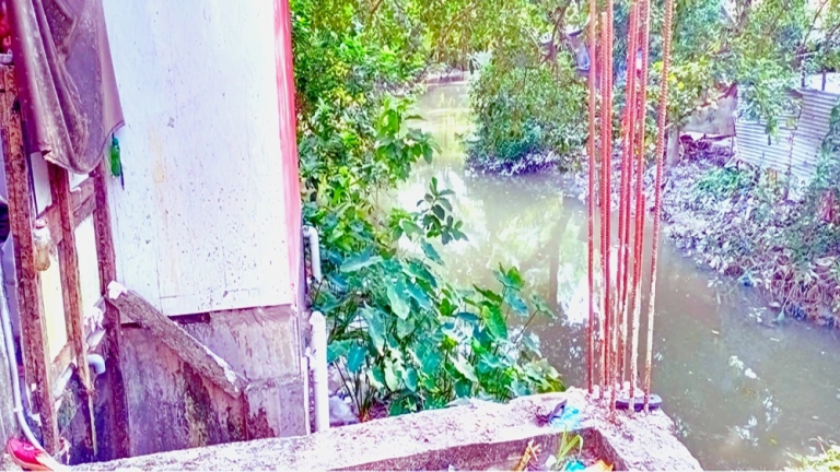 কলাপাড়া পৌরসভার জলাধারগুলোতে অব্যাহত ভরাটের মহোৎসব, পানির সংকট তীব্র