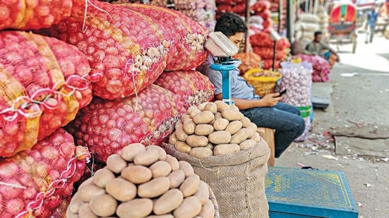 ভারত থেকে সব পণ্য রপ্তানি বন্ধ