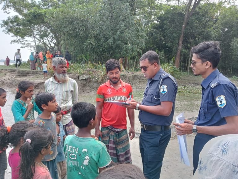 সুন্দরবন ১৬ লঞ্চ থেকে নদীতে ঝাঁপ দিয়ে তরুণীর মৃত্যু