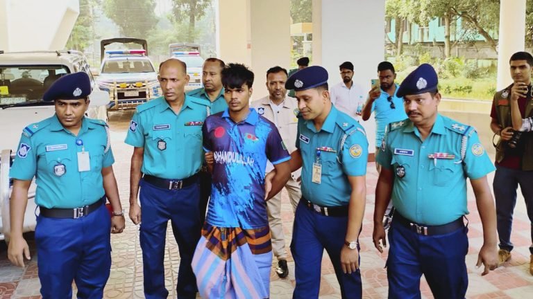 বাসচালককে গ্রেপ্তারের পর আন্দোলন প্রত্যাহার ববি শিক্ষার্থীদের
