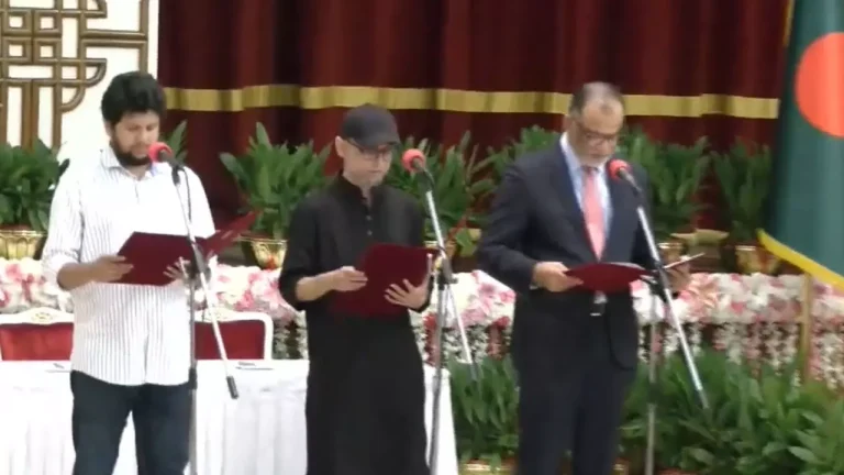 উপদেষ্টা হিসেবে শপথ নিলেন মাহফুজ -বশির- ফারুকী