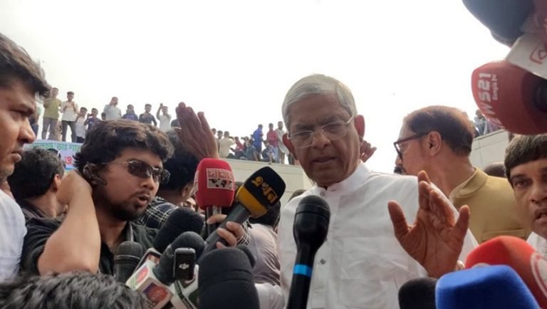 ফ্যাসিস্টরা যাতে ফিরে আসতে না পারে সেদিকে খেয়াল রাখতে হবে: মির্জা ফখরুল