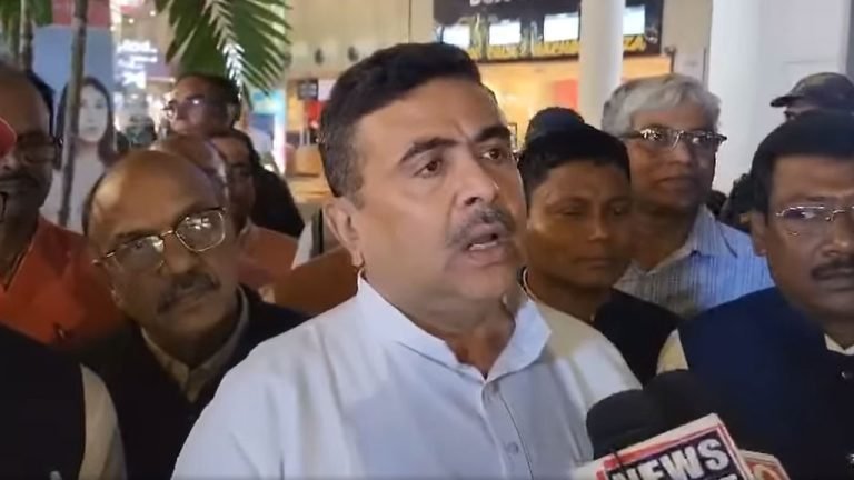 চিন্ময়কে মুক্তি না দিলে বাংলাদেশ সীমান্ত অবরোধের