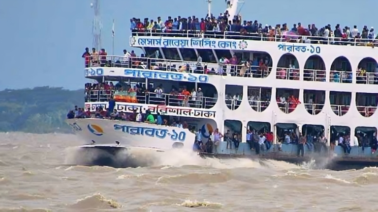 বরিশাল-ঢাকা নৌরুটে লঞ্চ ব্যবসায় ধস