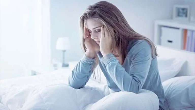 পর্যাপ্ত ঘুমানোর পরও ক্লান্তি লাগছে? ভয়ংকর রোগের আভাস কিনা যাচাই করে নিন