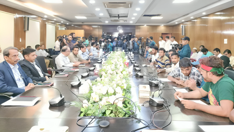গণঅভ্যুত্থানে আহতদের পুনর্বাসন, ইউনিক আইডি কার্ড দেয়া হবে: স্বাস্থ্য মন্ত্রণালয়