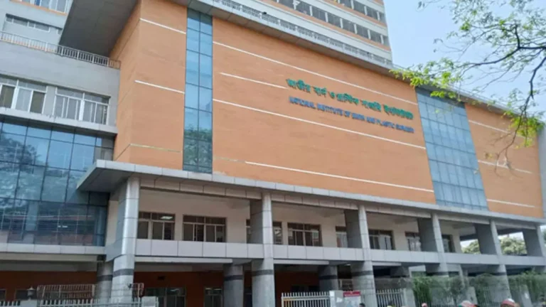রাজধানীতে রান্নাঘরে জমে থাকা গ্যাস থেকে আগুন, শিশুসহ দগ্ধ ৭