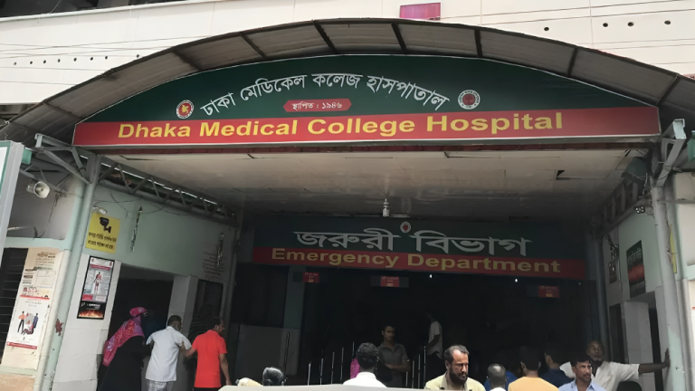 তিন কলেজের শিক্ষার্থীদের সংঘর্ষে আহত ৩৫