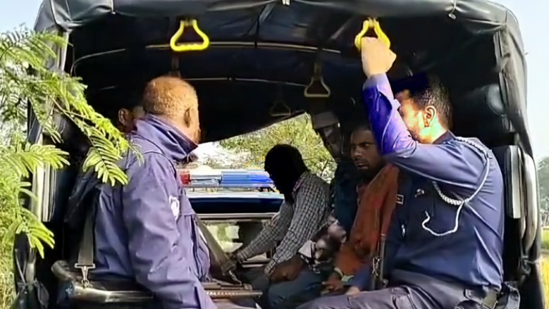 পটুয়াখালীর কলাপাড়ায় ডাকাতদলের ৬ সদস্য আটক