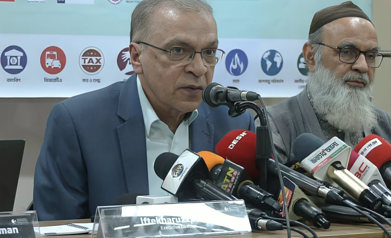 কেন্দ্রীয় ব্যাংকের ব্যর্থতায় অর্থনৈতিক খাতের বিপর্যয়