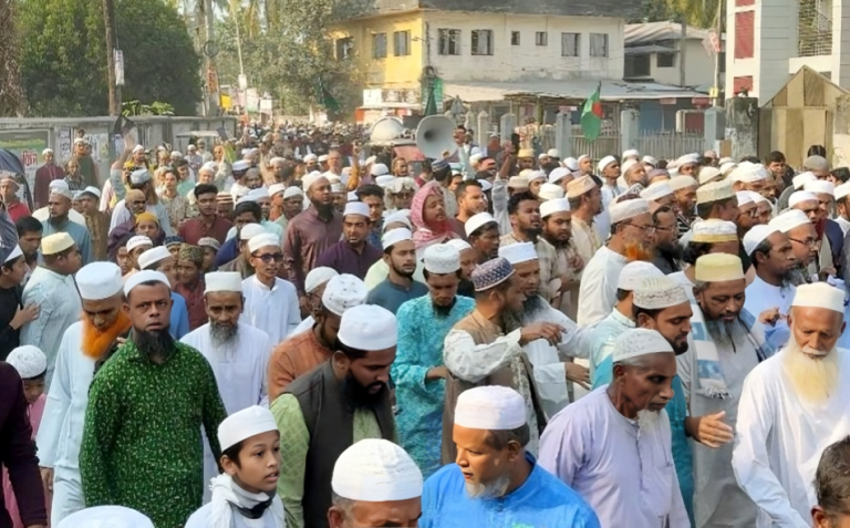 ভারতে বাংলাদেশী দূতাবাসে হামলার প্রতিবাদে বাউফলে বিক্ষোভ মিছিল