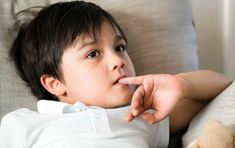 শিশুর দাঁত দিয়ে নখ কাটার অভ্যাস দূর করার ৫টি কার্যকরী পদ্ধতি