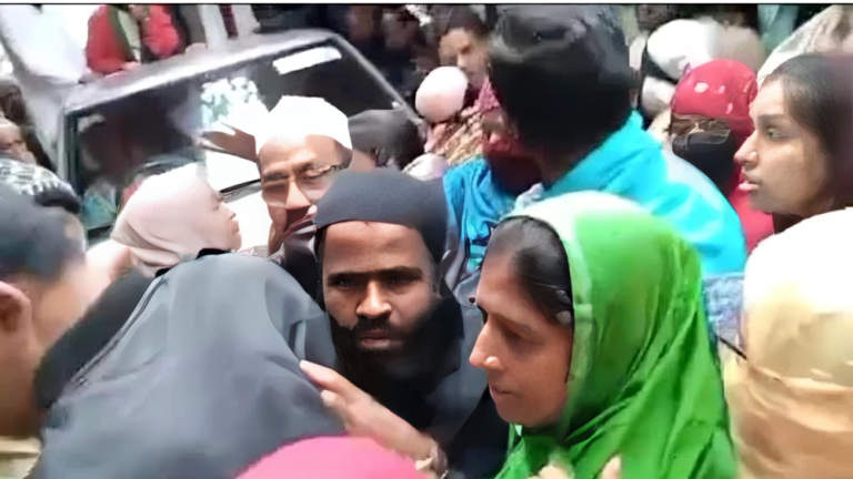 পটুয়াখালীর দুমকিতে মুক্তিযোদ্ধার লাশ আটকে রাখল পাওনাদাররা