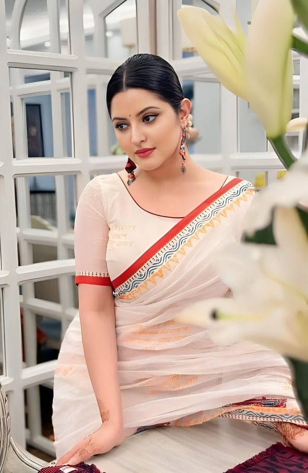পরীমনি ফেসবুকে রহস্যময় পোস্ট, কুমিরের খালে লাফালাফি করার দাবি