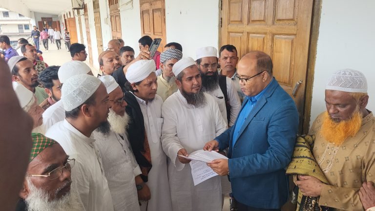 পটুয়াখালীতে তাবলীগ জামাতের স্মারকলিপি প্রদান: বিশ্ব আমীরের আগমনের দাবি