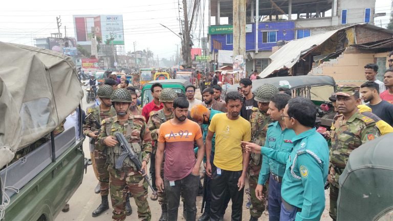 বরিশাল বিশ্ববিদ্যালয়ের শিক্ষার্থীকে মারধরের ঘটনায় আটক ২
