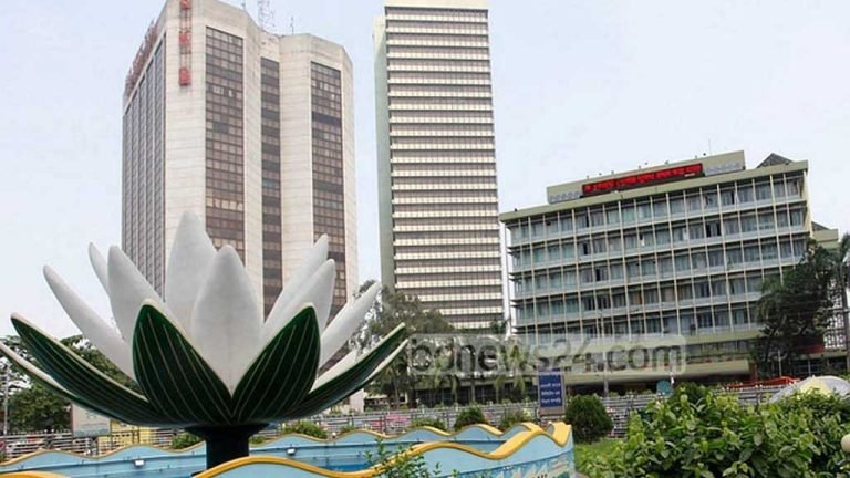 ১০ ব্যাংক ‘ভেতরে ভেতরে দেউলিয়ার দ্বারপ্রান্তে’: শ্বেতপত্র