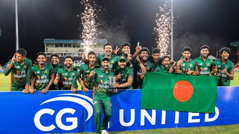 আজ টিভিতে খেলা দেখবেন