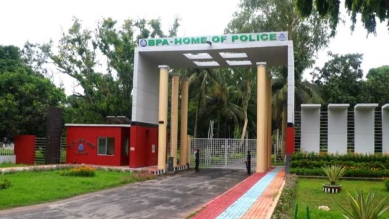 প্রশিক্ষণরত ৫৯ এসআইকে শোকজ