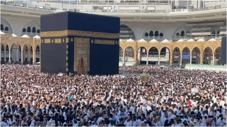 কোটা পূরণ হয়নি, গতবারের তুলনায় আরও কমল হজযাত্রী