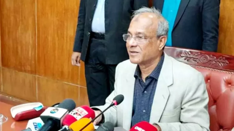 বিডিআর হত্যাকাণ্ডের বিচার নিশ্চিতে ৫ কার্যদিবসের মধ্যে তদন্ত কমিটি: স্বরাষ্ট্র উপদেষ্টা