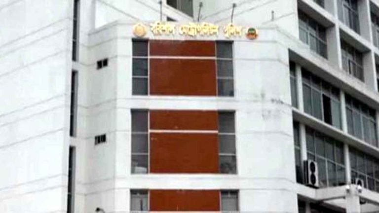 দুই বছরে বরিশালে ৪১২ পুলিশ সদস্যকে শাস্তি