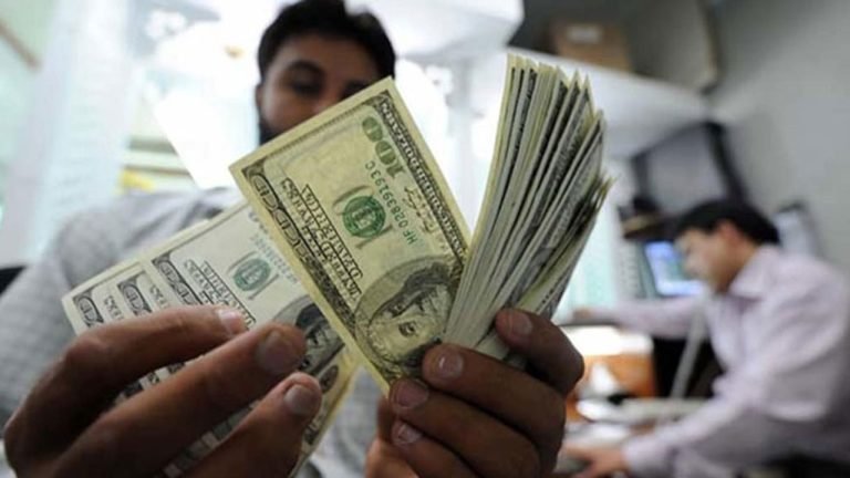 সন্দেহজনক ১৩ ব্যাংকের তথ্য তলব ডলা‌রের দাম বে‌ড়ে ১২৯ টাকা