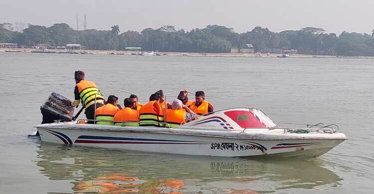 বরিশালে দুর্ঘটনা ঘটলেই টনক নড়ে প্রশাসনের