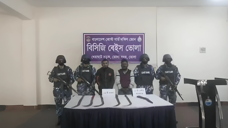 ভোলায় বাবা-ছেলে আটক, উদ্ধার ১টি আগ্নেয়াস্ত্র ও ৫টি দেশীয় অস্ত্র