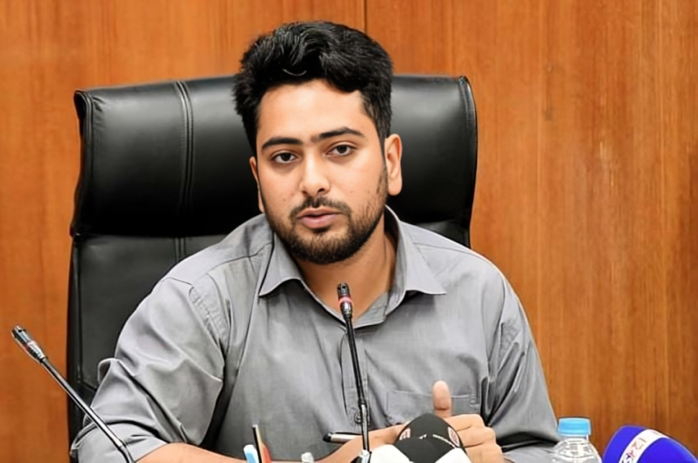 সরকারি দপ্তরে তদবির বন্ধের আহ্বান, সচিবদের কাছে উপদেষ্টা নাহিদ ইসলামের পত্র