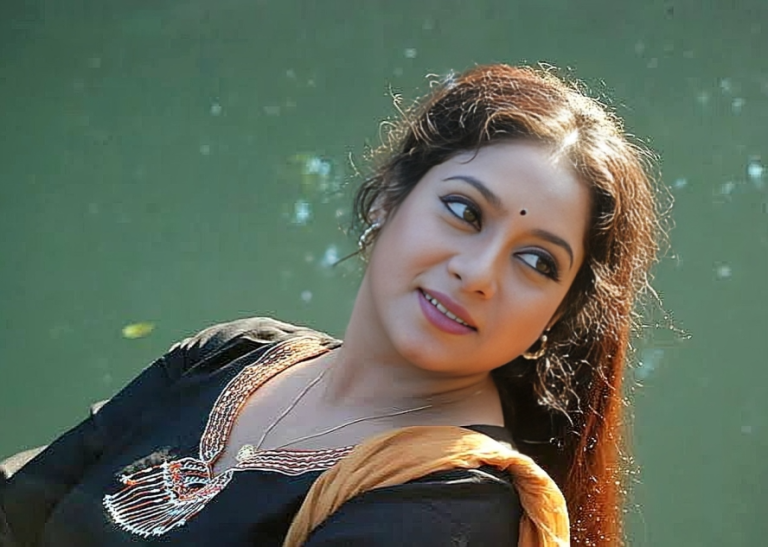 শাবনূরের বিরতির পর বড় পর্দায় কামব্যাক: ‘রঙ্গনা’ সিনেমায় দ্বৈত চরিত্রে নায়িকা