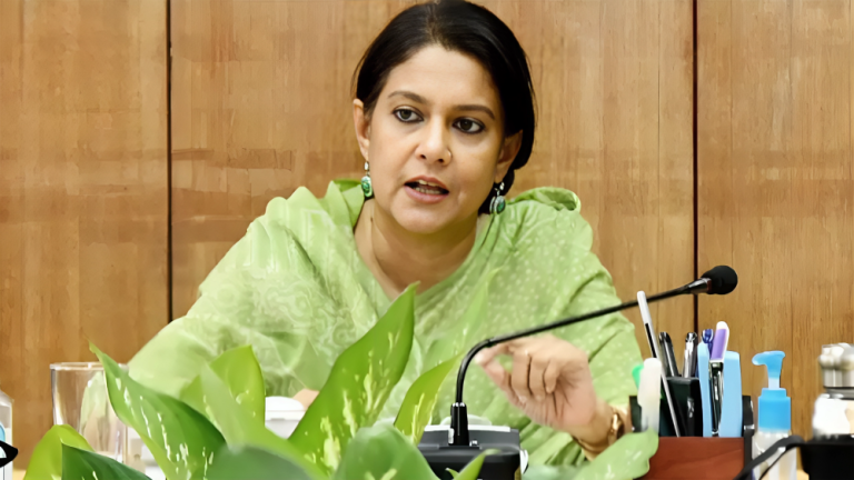 রাজধানীর খাল ভরাটে পলিথিন, ড্রেজারেরও অভাব: উপদেষ্টা রিজওয়ানা হাসান