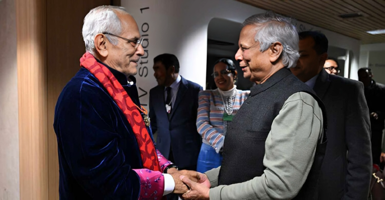 দাভোসে তিমোর-লেসতের রাষ্ট্রপতির সঙ্গে অধ্যাপক ইউনূসের বৈঠক
