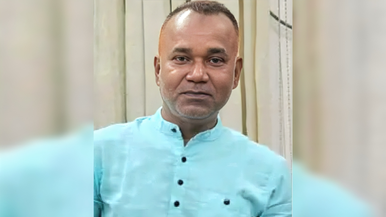 দুমকীতে চাঁদার দাবিতে বসতঘরে হামলা ও ভাঙচুরের অভিযোগ যুবদল নেতার বিরুদ্ধে